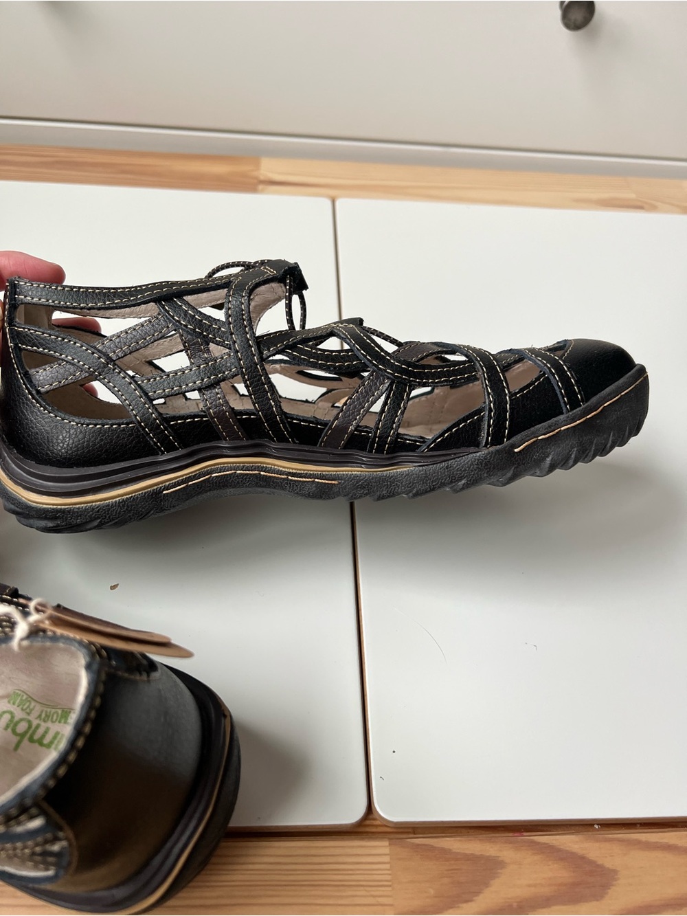 Jambu Black Leather Roman Gladiator Strappy Closed-Toe Sandals - Picture 11 of 14